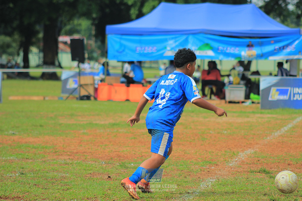 ijl big 8 champ u12 161125 wins soccer school vs binna banua fc blue