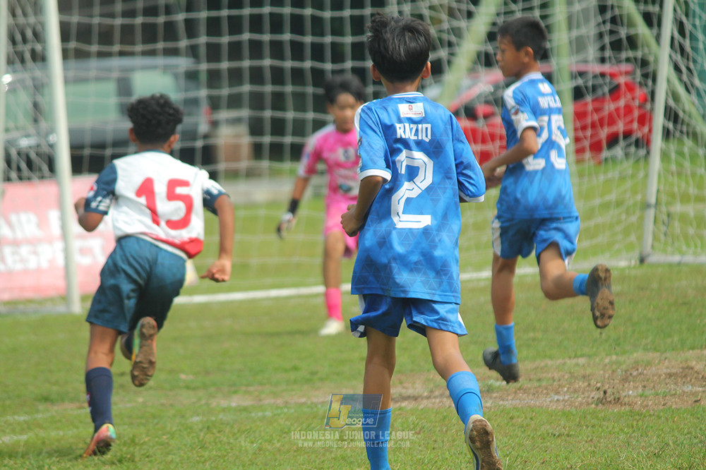 ijl big 8 champ u12 161125 wins soccer school vs binna banua fc blue