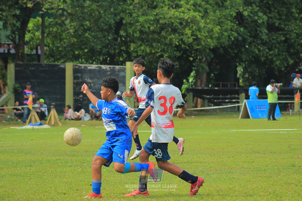 ijl big 8 champ u12 161125 wins soccer school vs binna banua fc blue