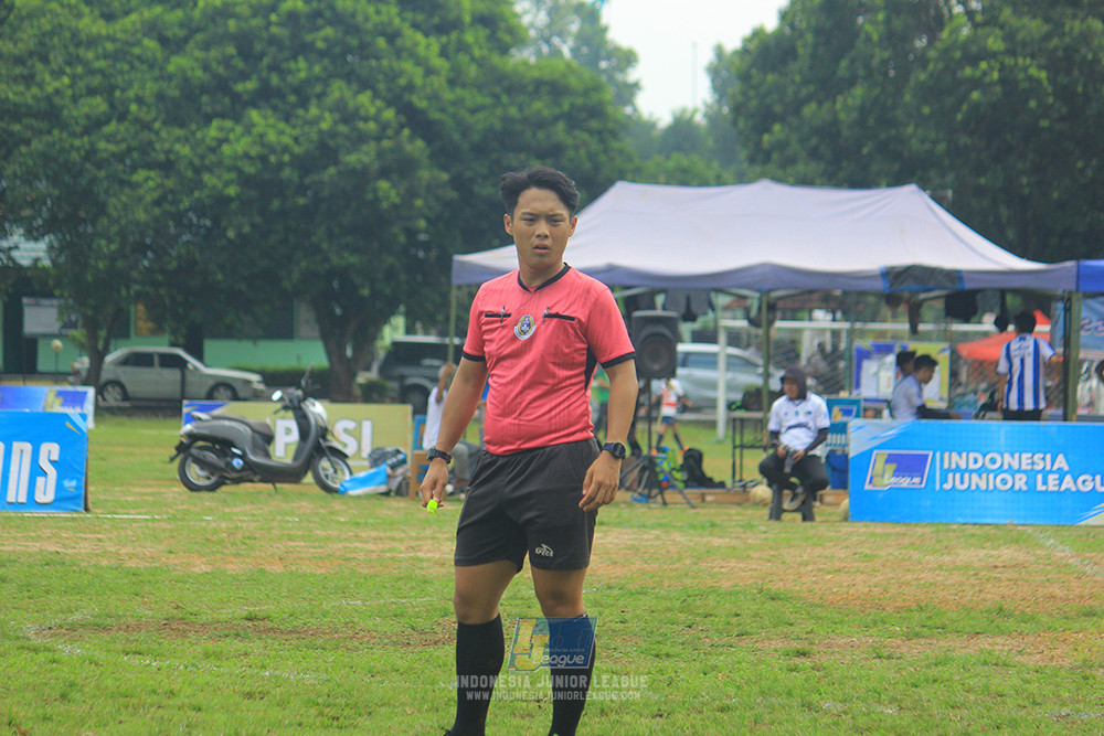 ijl big 8 champ u12 161125 wins soccer school vs newland fa