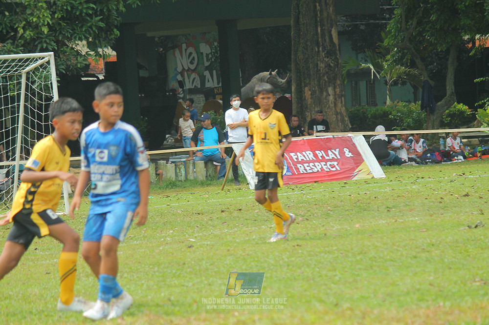 ijl big 8 champ u12 161125 wins soccer school vs newland fa
