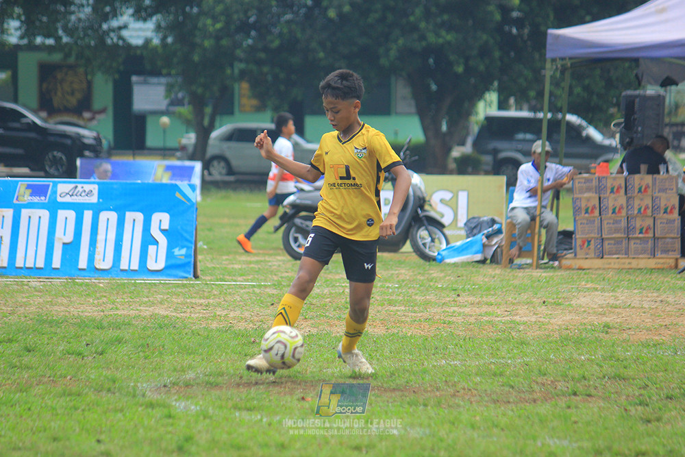 ijl big 8 champ u12 161125 wins soccer school vs newland fa