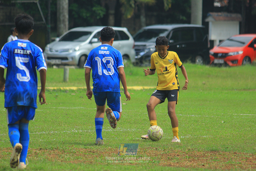 ijl big 8 champ u12 161125 wins soccer school vs newland fa