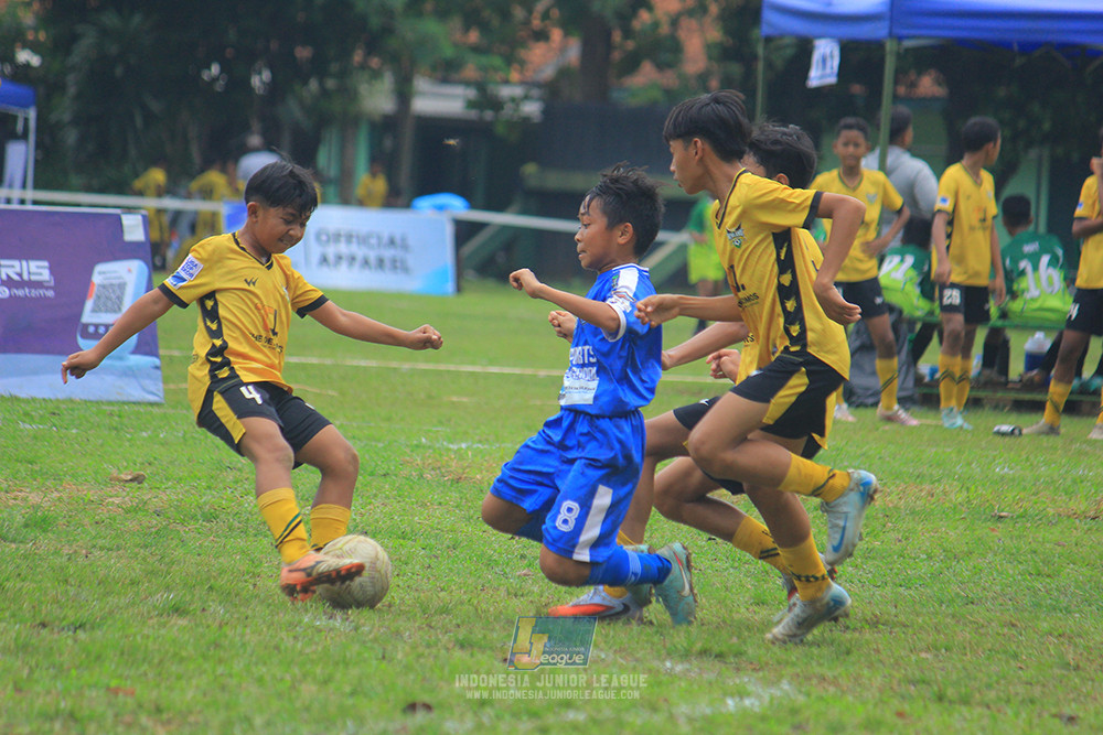 ijl big 8 champ u12 161125 wins soccer school vs newland fa