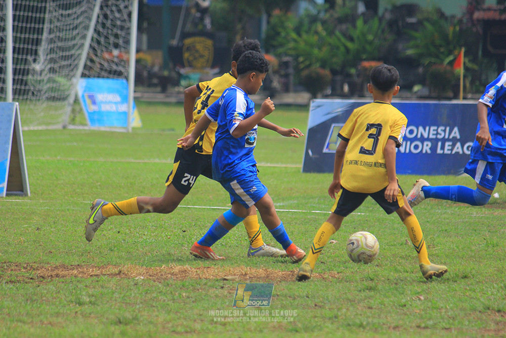 ijl big 8 champ u12 161125 wins soccer school vs newland fa