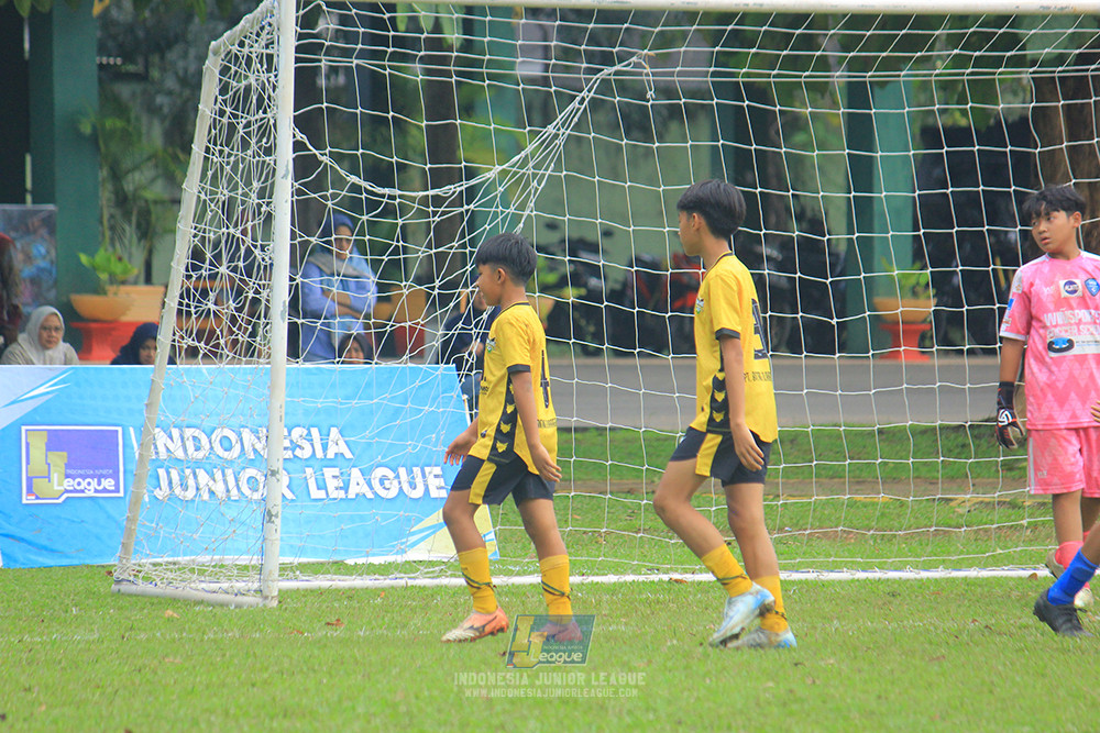 ijl big 8 champ u12 161125 wins soccer school vs newland fa