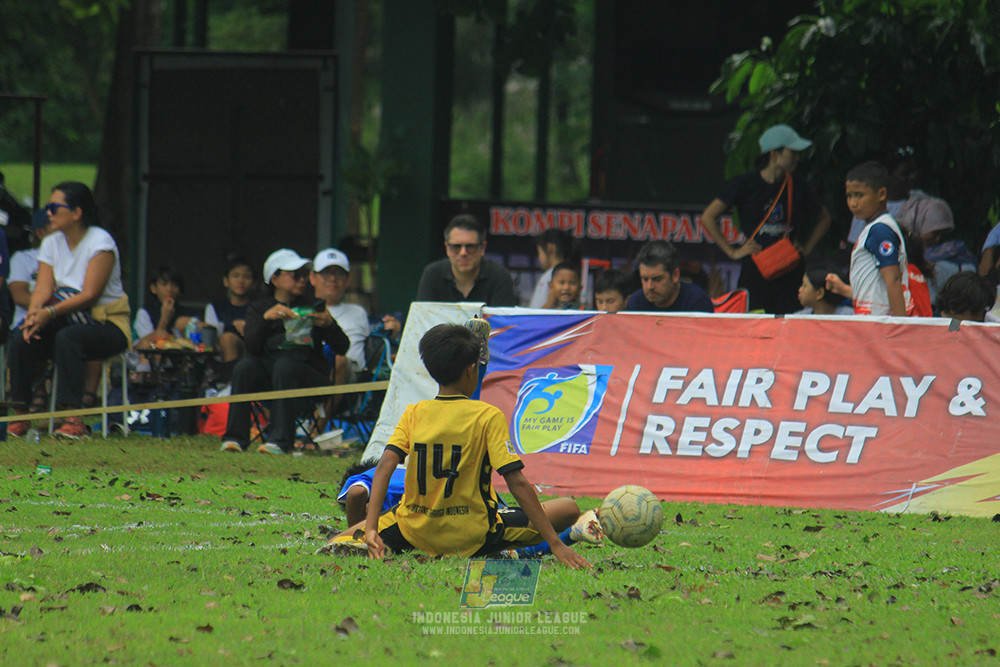 ijl big 8 champ u12 161125 wins soccer school vs newland fa