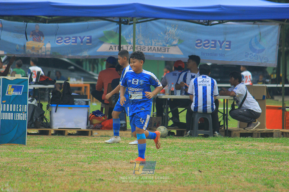 ijl big 8 champ u12 161125 wins soccer school vs newland fa