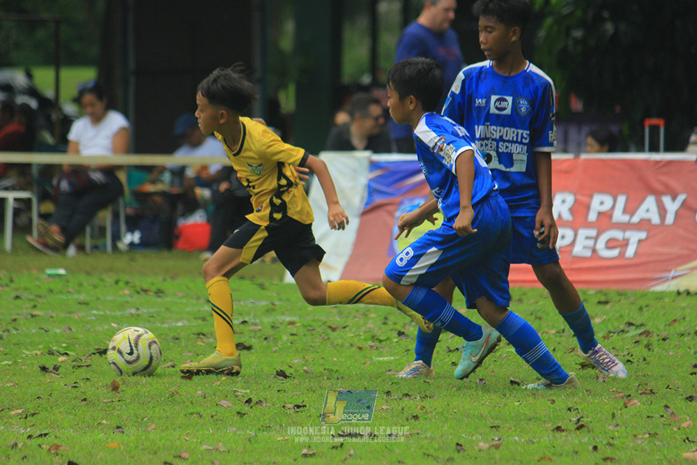 ijl big 8 champ u12 161125 wins soccer school vs newland fa