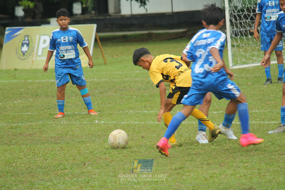 ijl big 8 champ u12 161125 wins soccer school vs newland fa