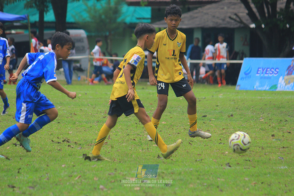 ijl big 8 champ u12 161125 wins soccer school vs newland fa