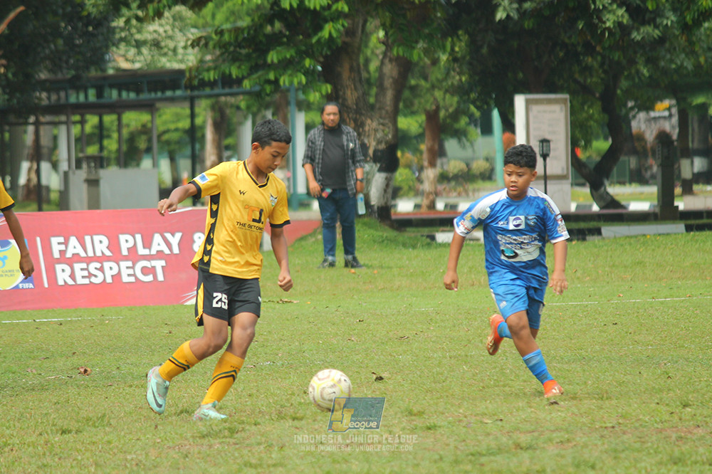 ijl big 8 champ u12 161125 wins soccer school vs newland fa