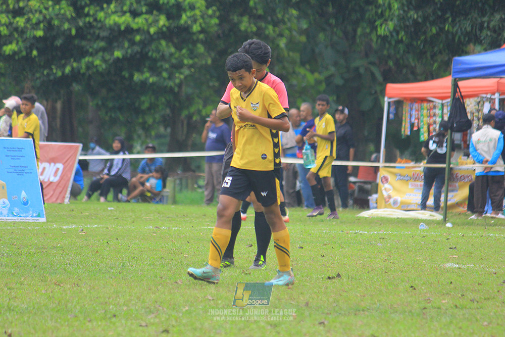 ijl big 8 champ u12 161125 wins soccer school vs newland fa