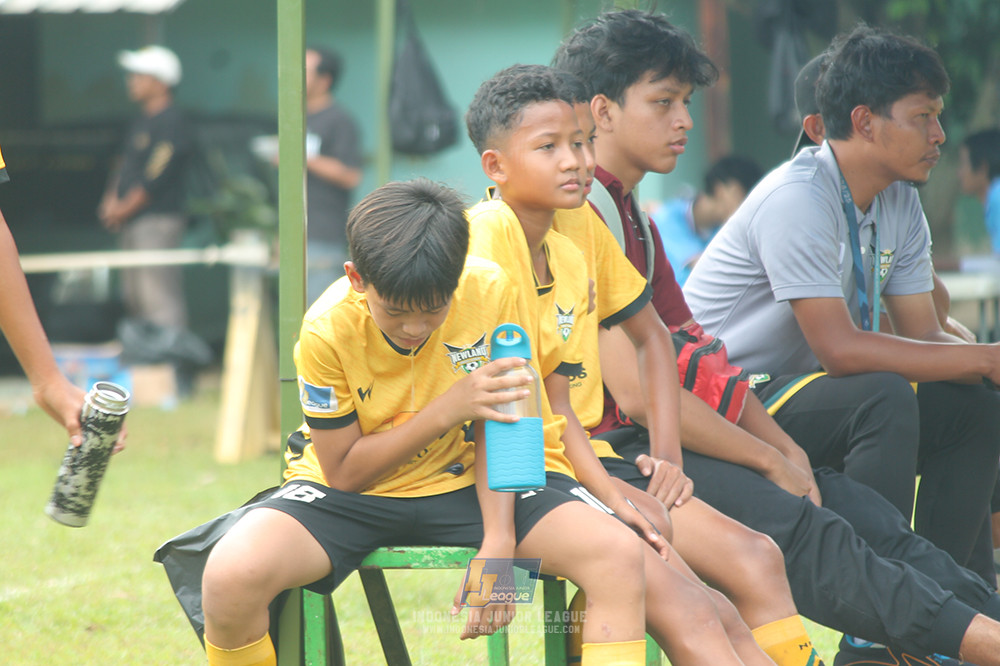 ijl big 8 champ u12 161125 wins soccer school vs newland fa