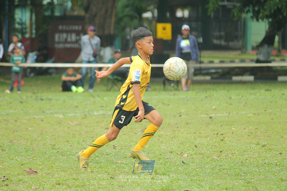 ijl big 8 champ u12 161125 wins soccer school vs newland fa