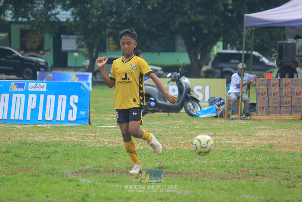 ijl big 8 champ u12 161125 wins soccer school vs newland fa