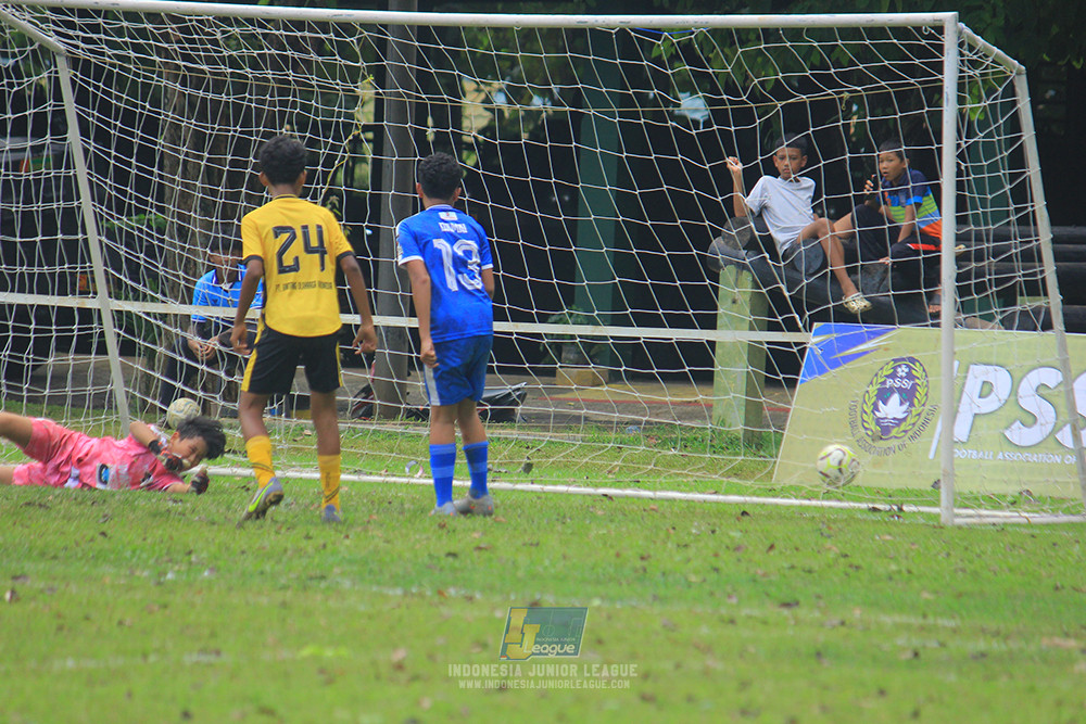 ijl big 8 champ u12 161125 wins soccer school vs newland fa