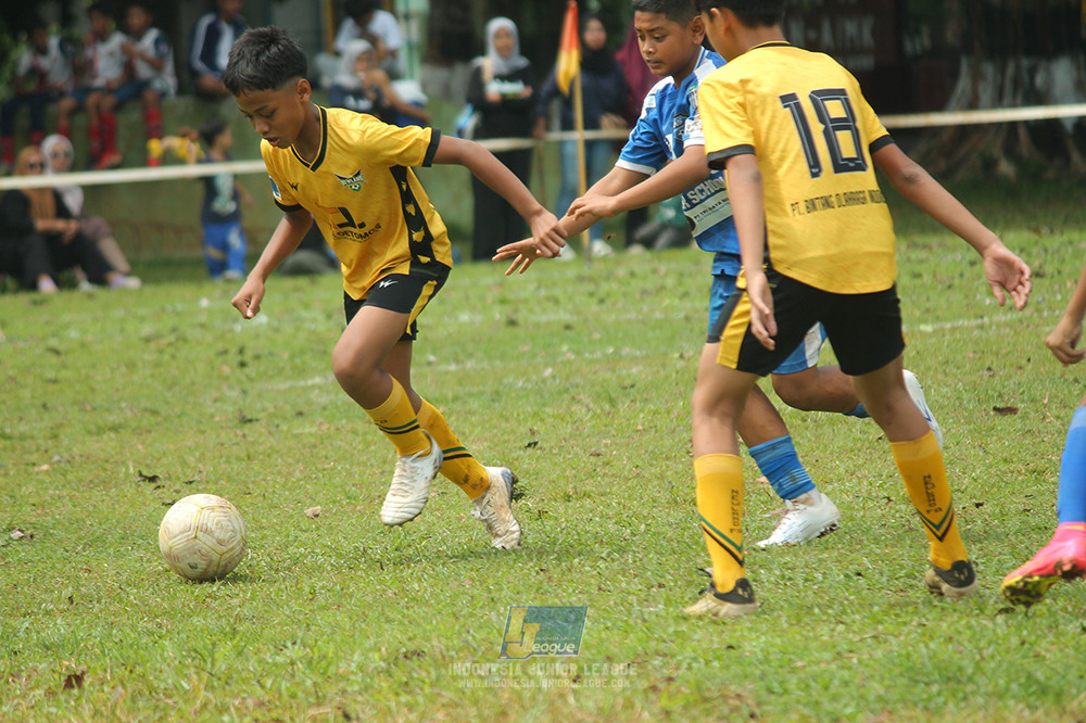 ijl big 8 champ u12 161125 wins soccer school vs newland fa