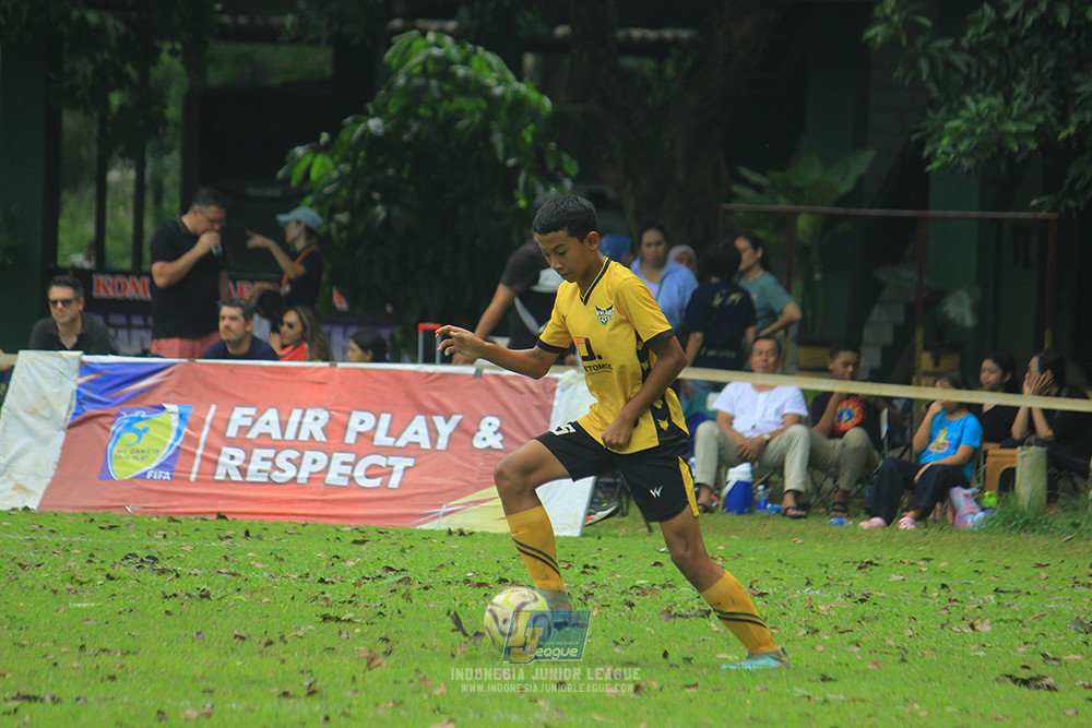 ijl big 8 champ u12 161125 wins soccer school vs newland fa
