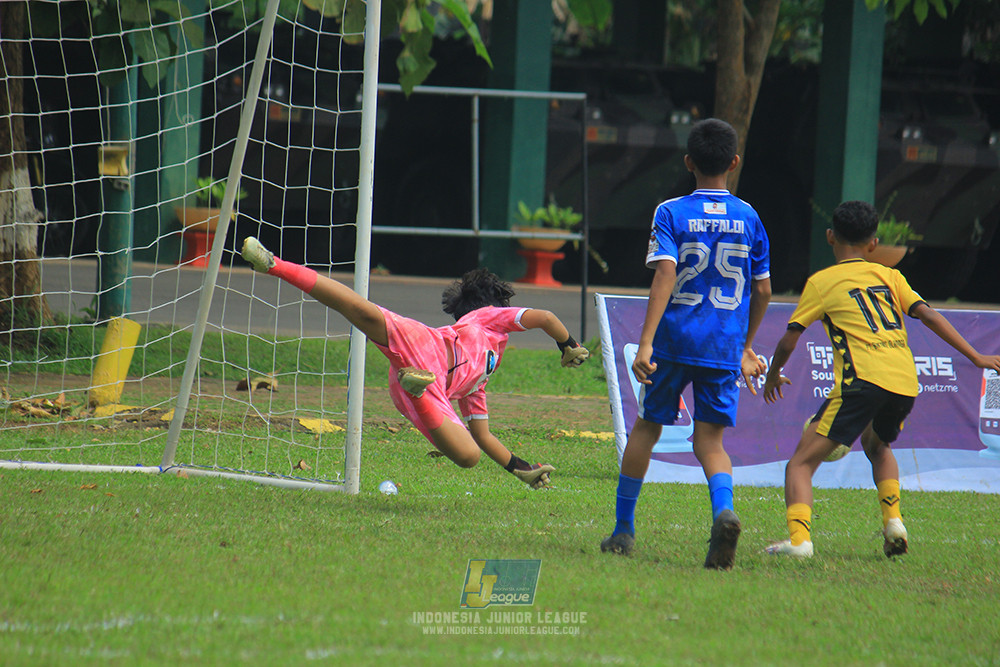 ijl big 8 champ u12 161125 wins soccer school vs newland fa