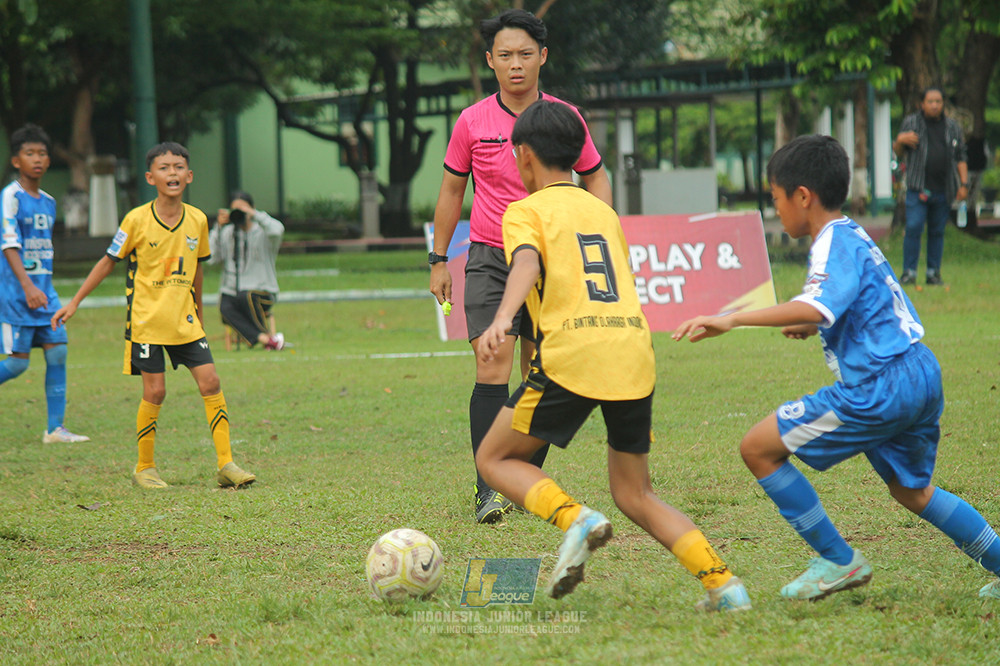 ijl big 8 champ u12 161125 wins soccer school vs newland fa