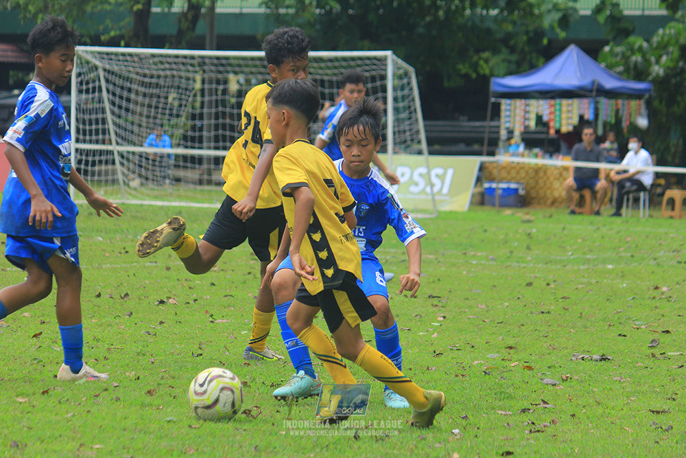 ijl big 8 champ u12 161125 wins soccer school vs newland fa