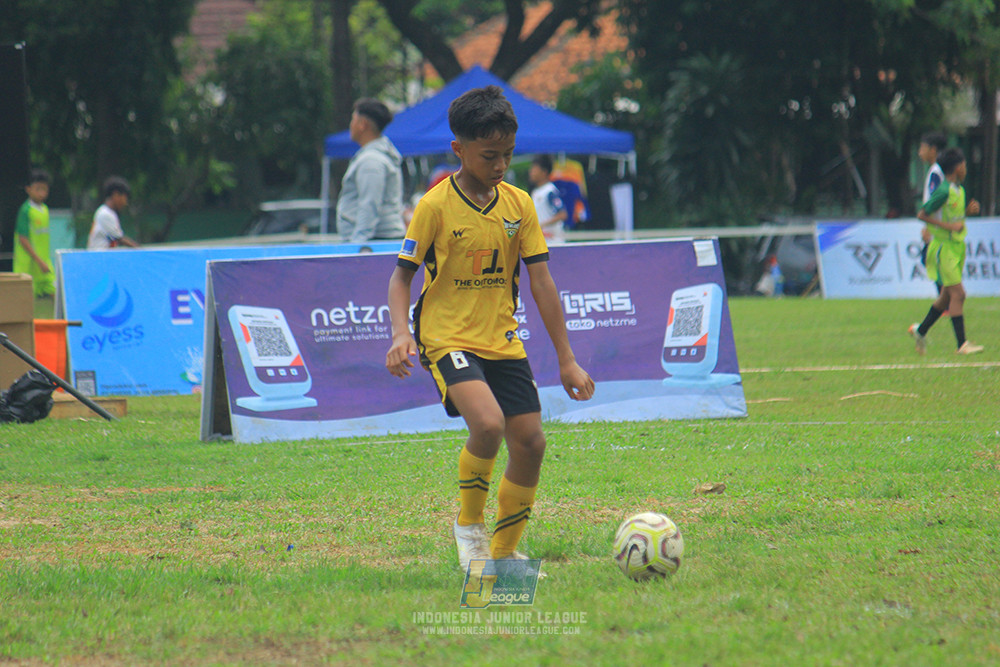 ijl big 8 champ u12 161125 wins soccer school vs newland fa