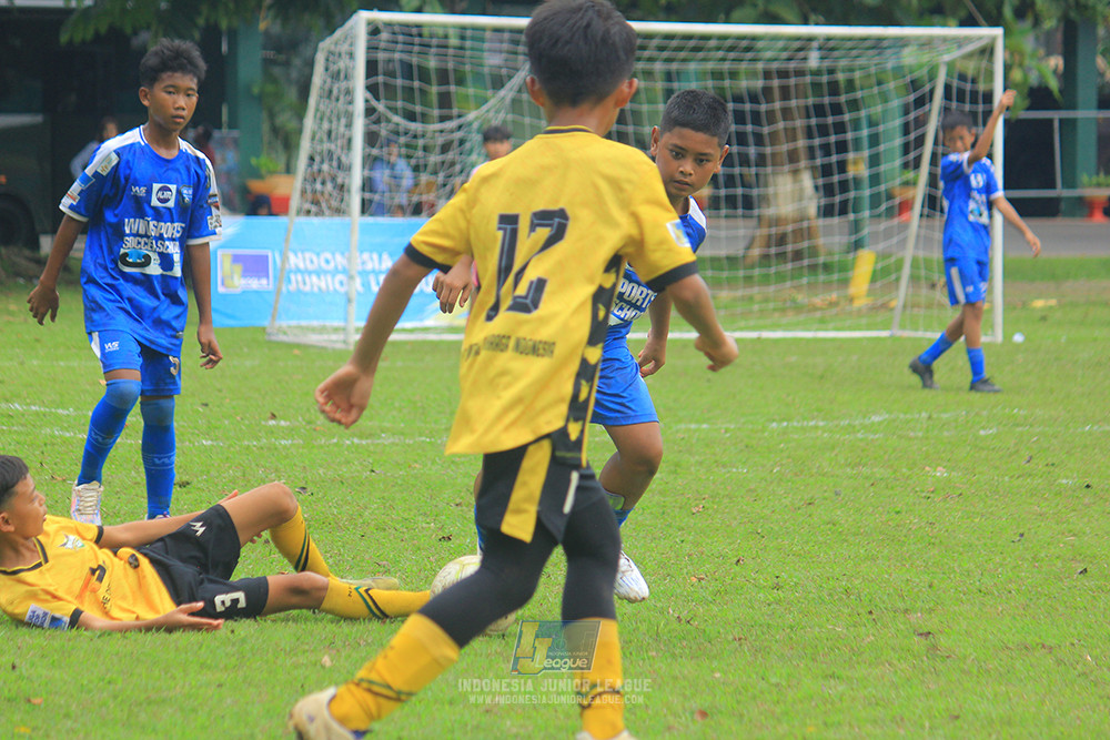 ijl big 8 champ u12 161125 wins soccer school vs newland fa