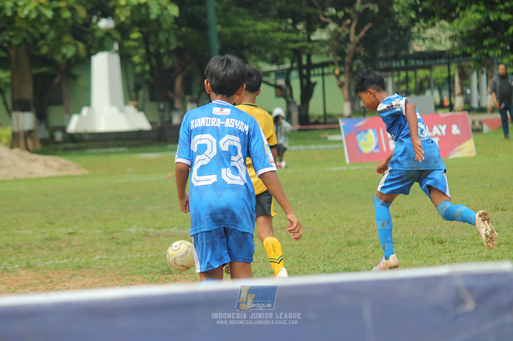 ijl big 8 champ u12 161125 wins soccer school vs newland fa