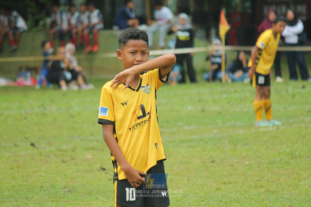 ijl big 8 champ u12 161125 wins soccer school vs newland fa