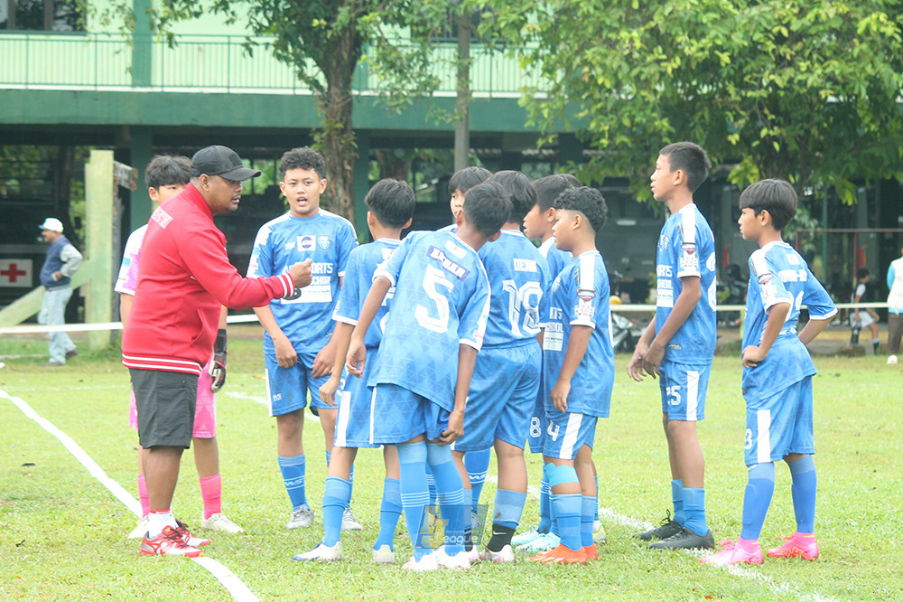 ijl big 8 u12 161125 toyo haryono vs wins soccer school