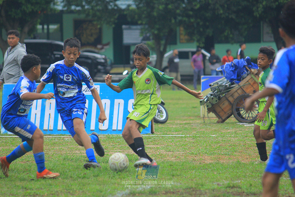 ijl big 8 u12 161125 toyo haryono vs wins soccer school