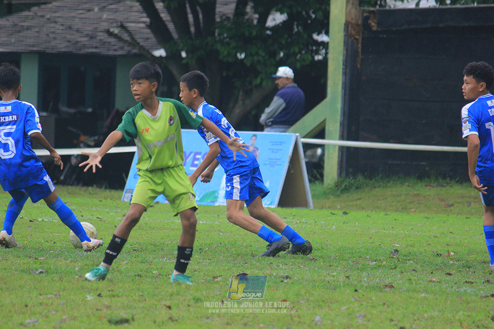 ijl big 8 u12 161125 toyo haryono vs wins soccer school