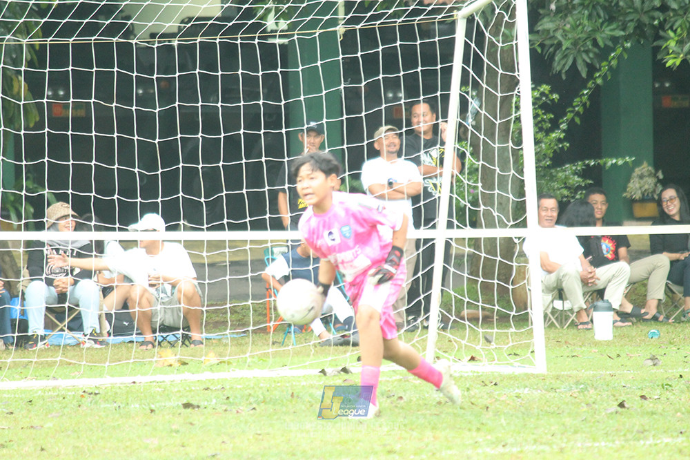 ijl big 8 u12 161125 toyo haryono vs wins soccer school