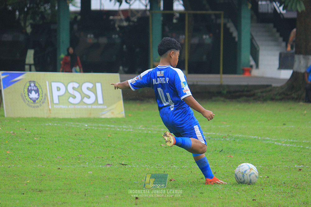 ijl big 8 u12 161125 toyo haryono vs wins soccer school