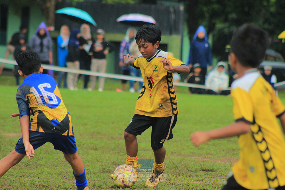 ijl big16 u10 021125 khenzi united vs dream soccer skill