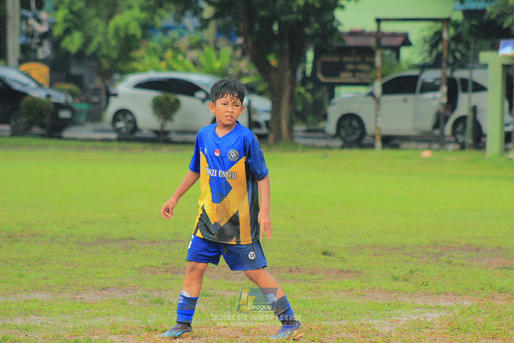 ijl big16 u10 021125 khenzi united vs dream soccer skill