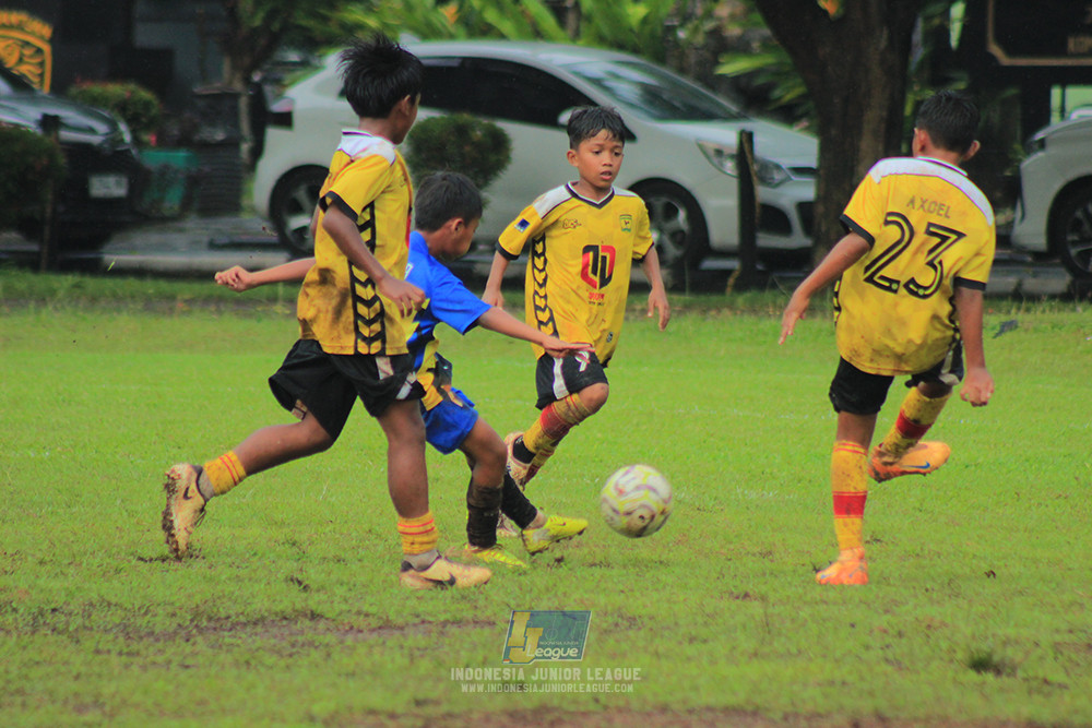 ijl big16 u10 021125 khenzi united vs dream soccer skill