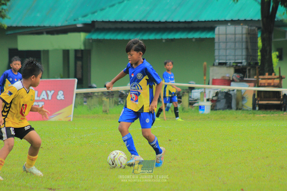ijl big16 u10 021125 khenzi united vs dream soccer skill