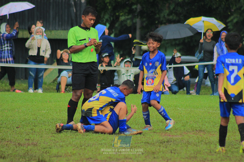 ijl big16 u10 021125 khenzi united vs dream soccer skill