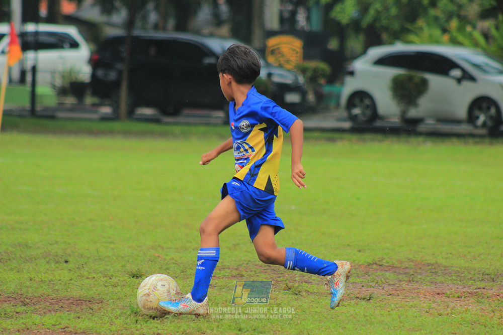 ijl big16 u10 021125 khenzi united vs dream soccer skill