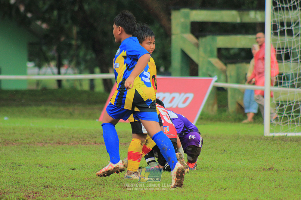 ijl big16 u10 021125 khenzi united vs dream soccer skill