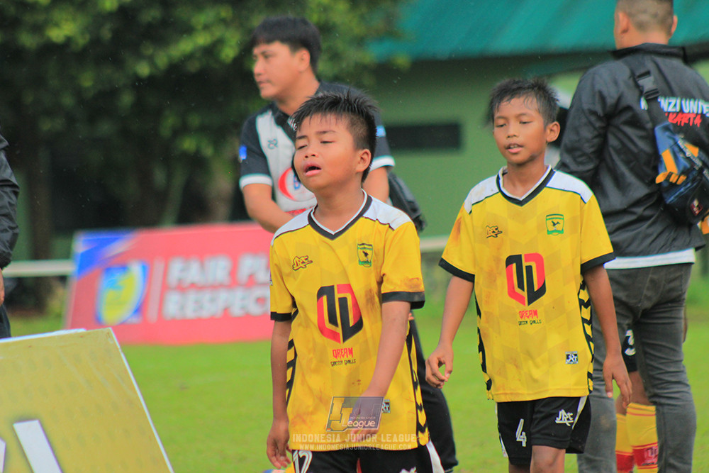 ijl big16 u10 021125 khenzi united vs dream soccer skill