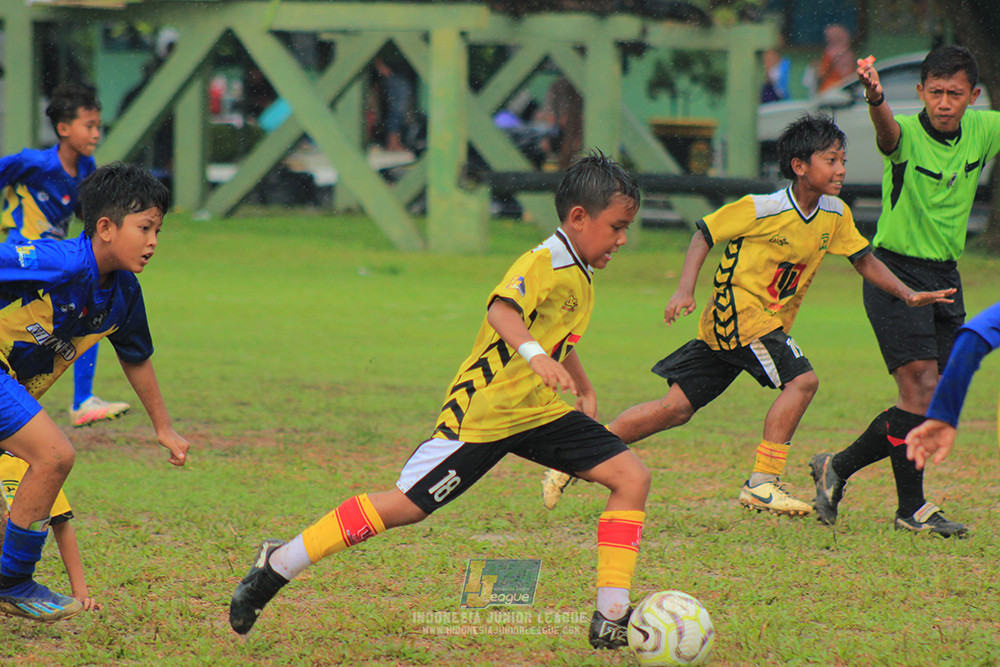 ijl big16 u10 021125 khenzi united vs dream soccer skill