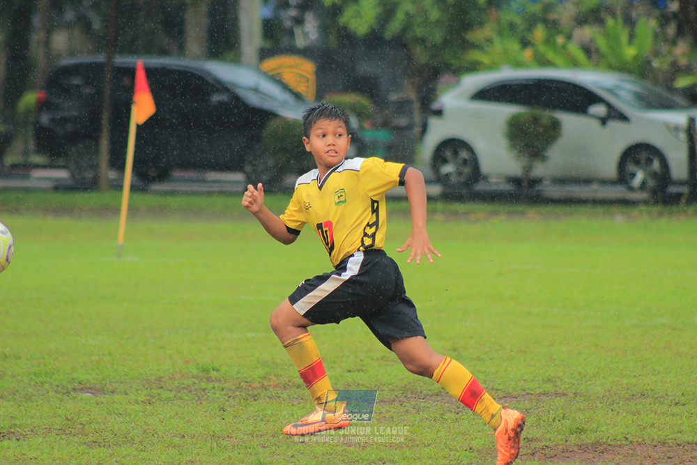 ijl big16 u10 021125 khenzi united vs dream soccer skill