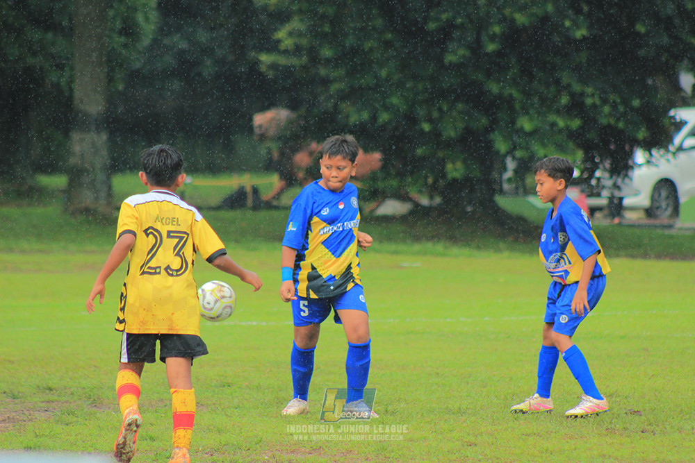 ijl big16 u10 021125 khenzi united vs dream soccer skill