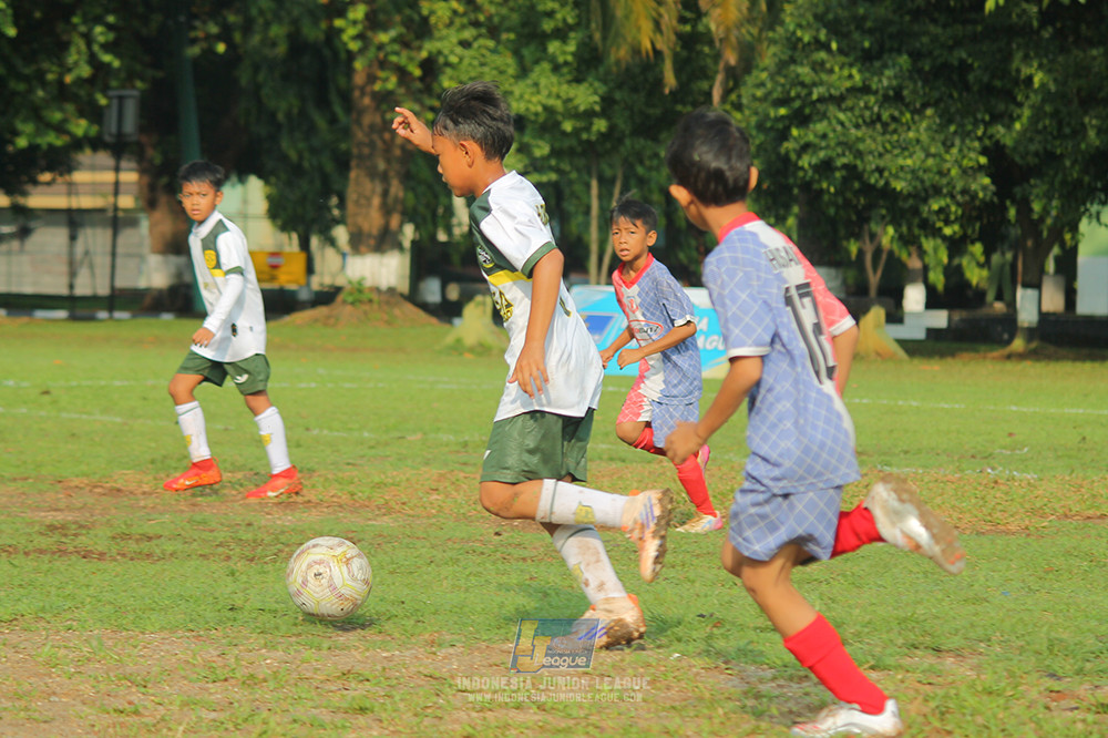 ijl big16 u10 021125 maesa pararaider white vs endang witarsa fc