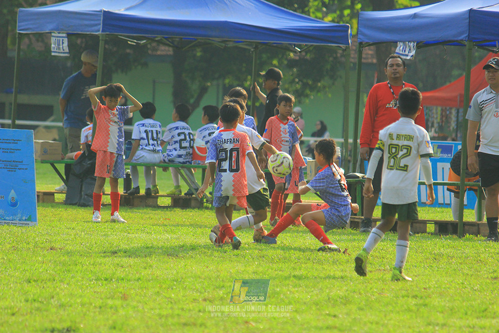 ijl big16 u10 021125 maesa pararaider white vs endang witarsa fc