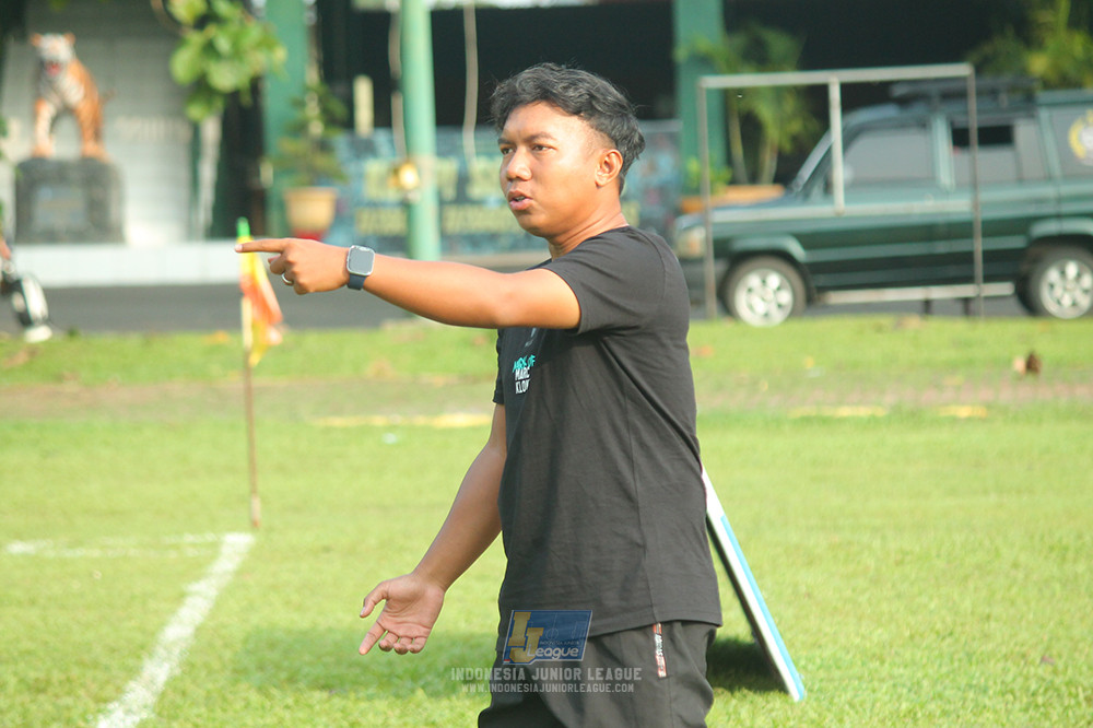 ijl big16 u10 021125 maesa pararaider white vs endang witarsa fc