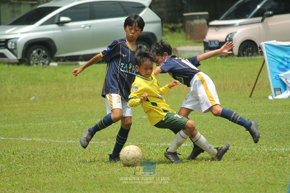 ijl big16 u10 021125 pelita jaya soccer school vs maesa pararaider white